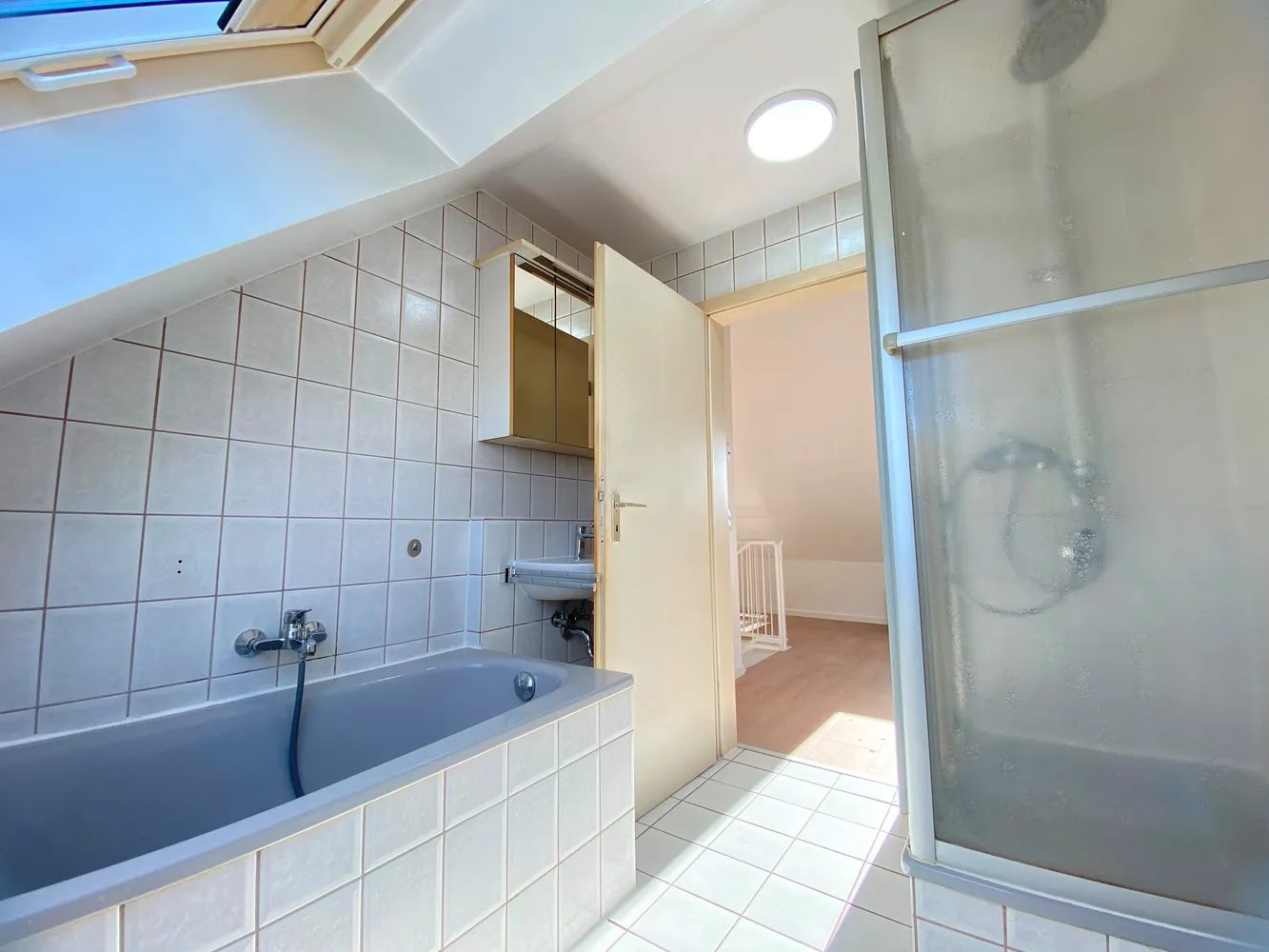 2 room apartment with 57 m² in Troisdorf – Photo 9