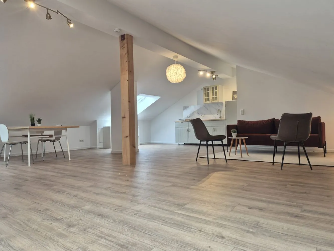 4 Zimmer Wohnung mit 55 m² in Frankfurt am Main – Bild 7