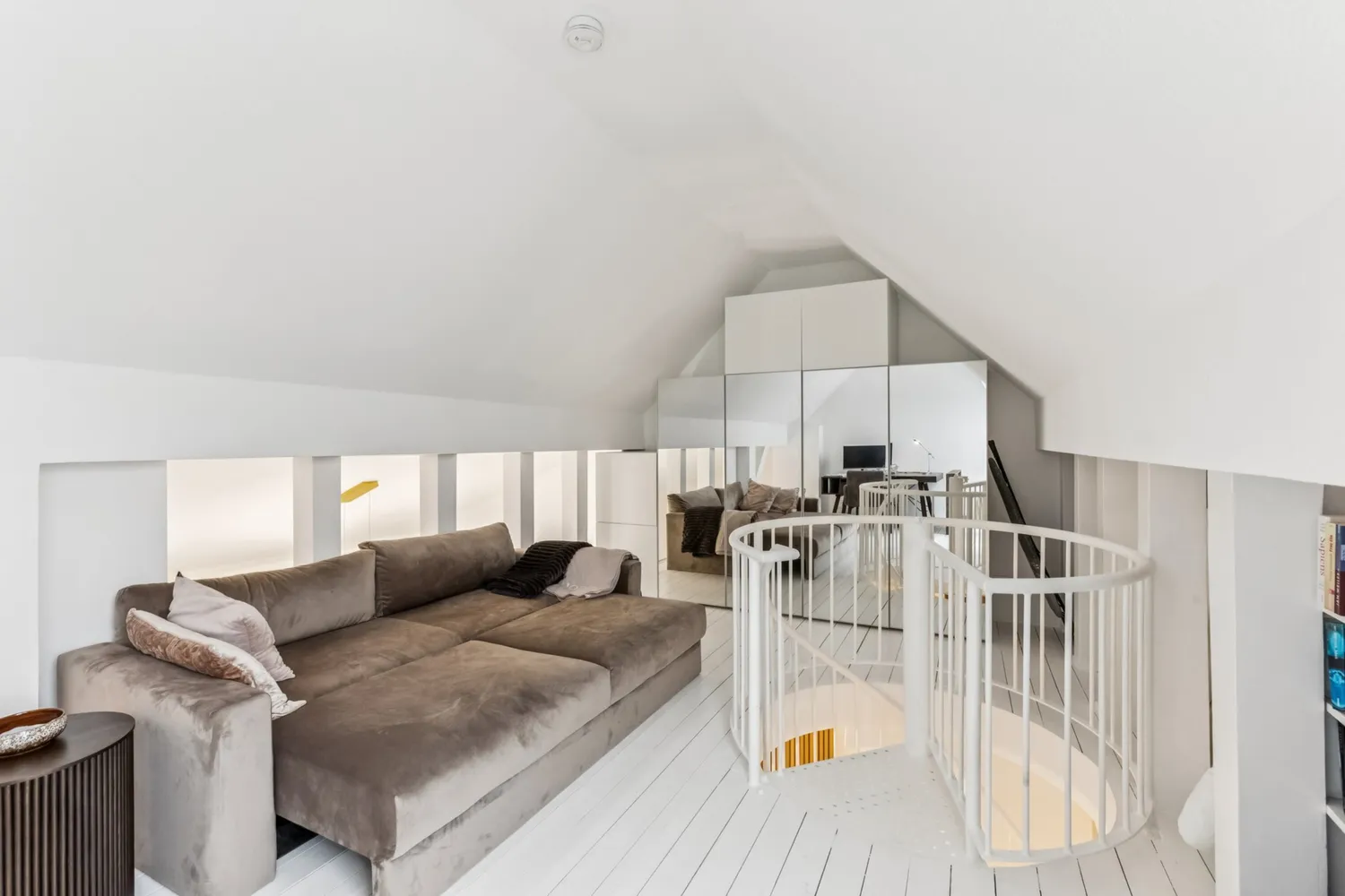 3 Zimmer Wohnung mit 121 m² in Hamburg – Bild 12