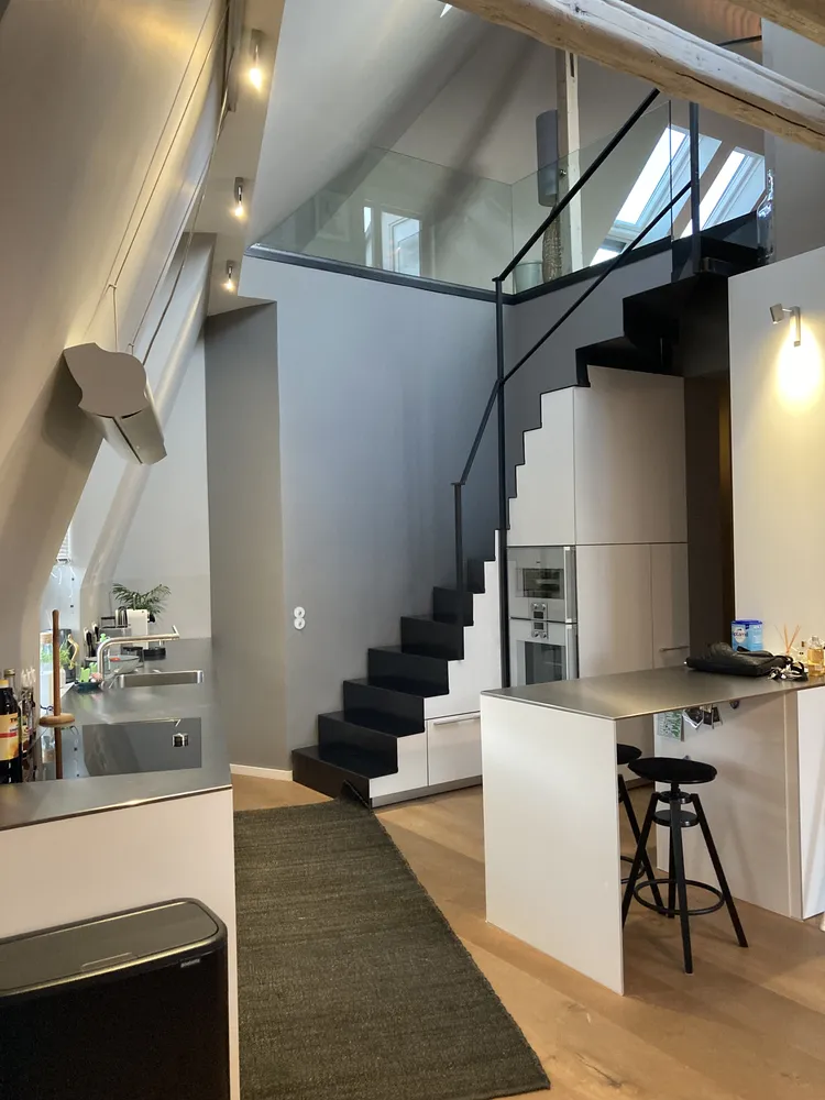 4 Zimmer Wohnung mit 139 m² in Frankfurt am Main – Bild 1