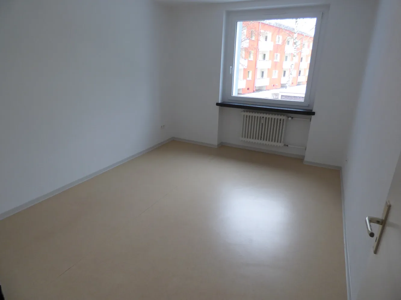 3 Zimmer Wohnung mit 80 m² in Hof – Bild 1