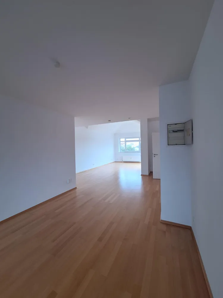 3 Zimmer Wohnung mit 104 m² in Frankfurt am Main – Bild 7