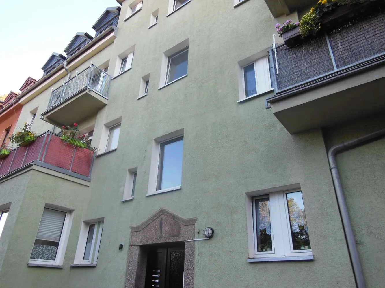 4 Zimmer Wohnung mit 92 m² in Halle (Saale) – Bild 3