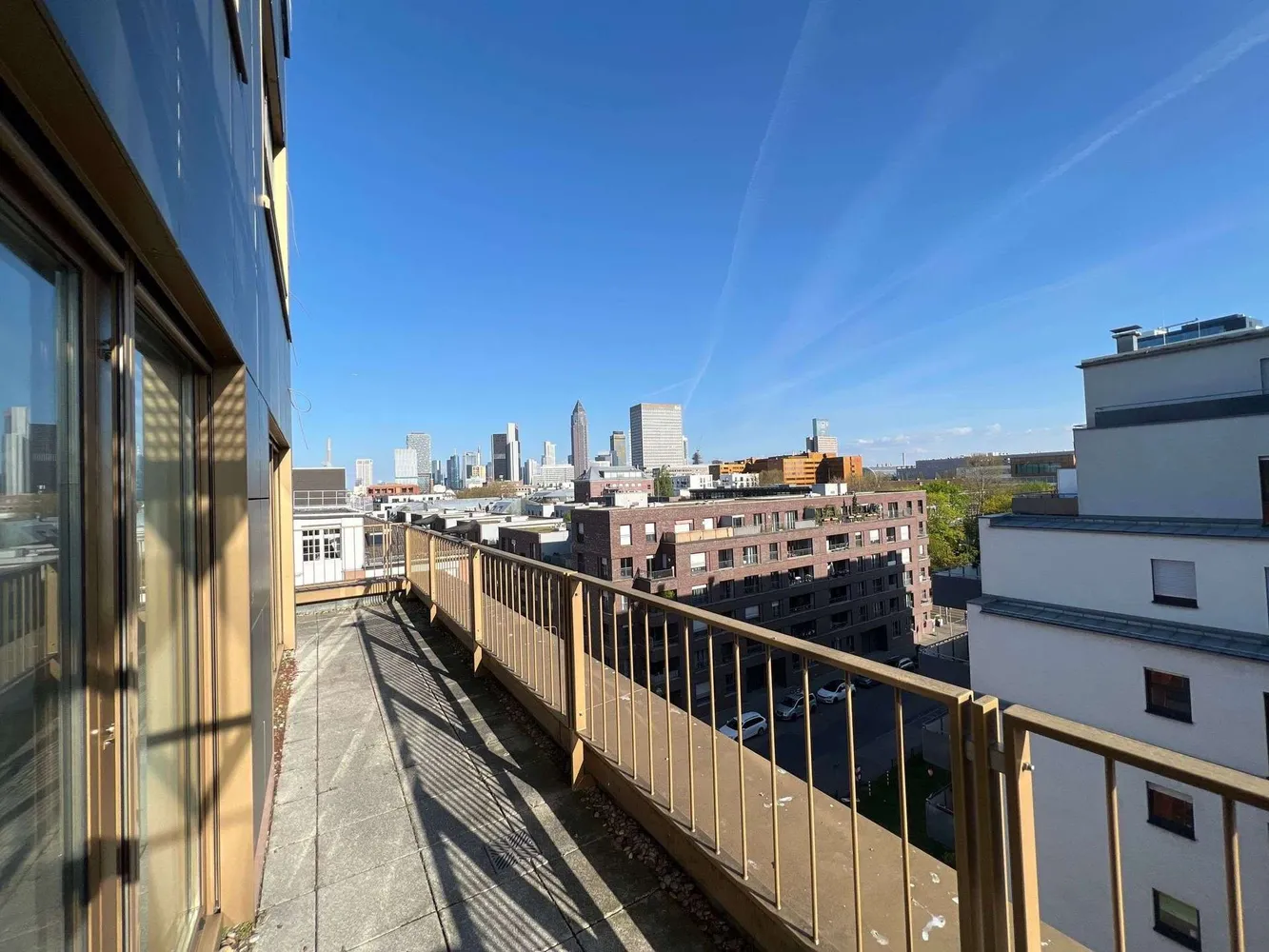 2 Zimmer Wohnung mit 76 m² in Frankfurt am Main – Bild 6
