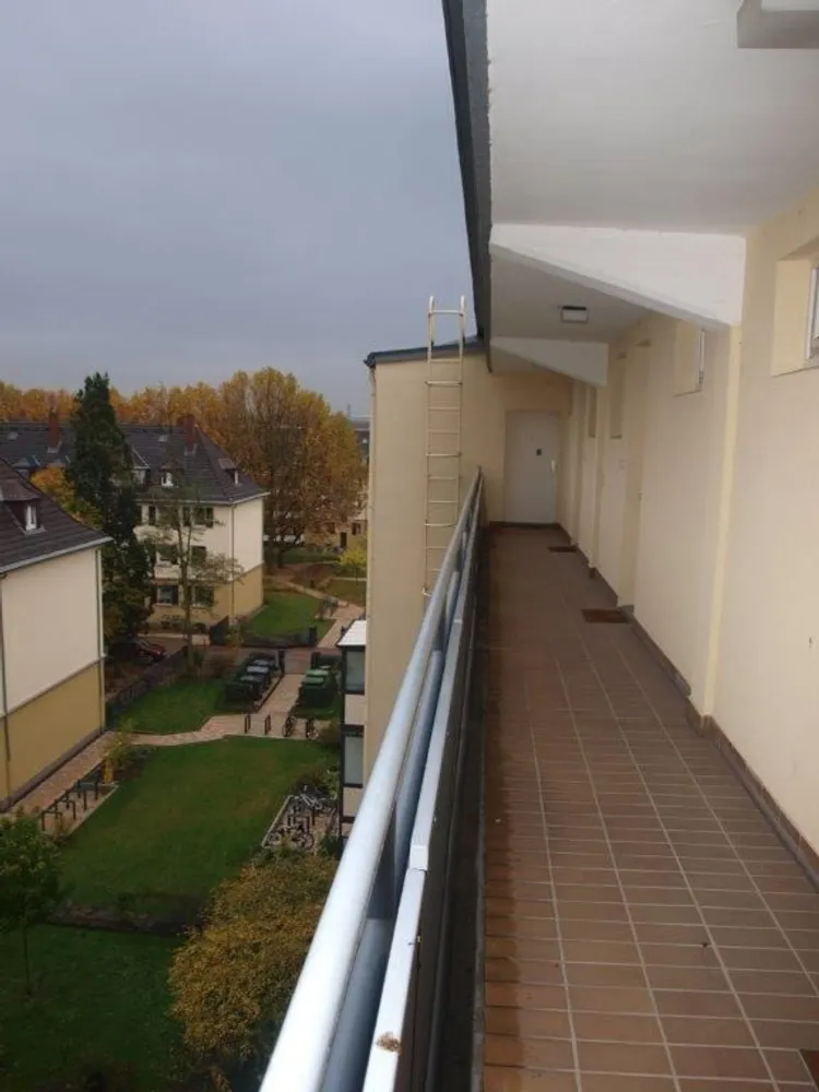 1 Zimmer Wohnung mit 30 m² in Frankfurt am Main – Bild 2