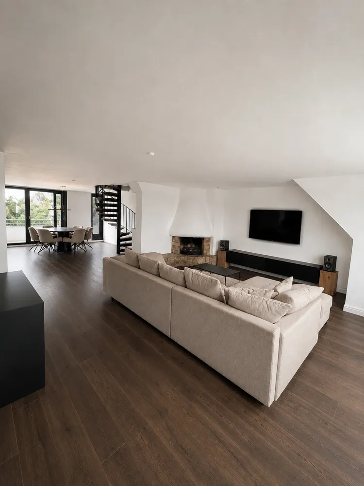 3 Zimmer Wohnung mit 155 m² in Düsseldorf – Bild 2