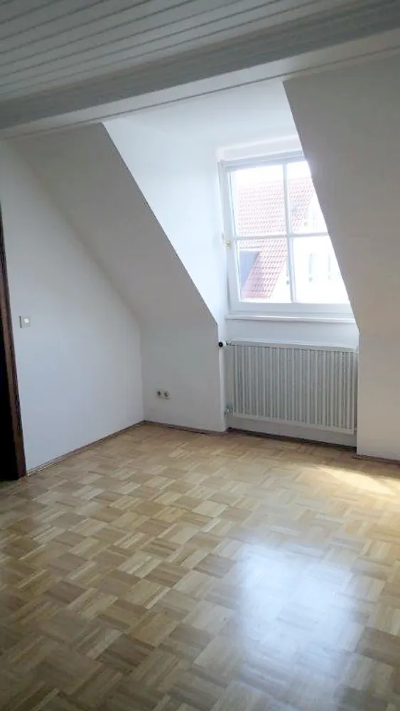 4 Zimmer Wohnung mit 125 m² in München – Bild 3