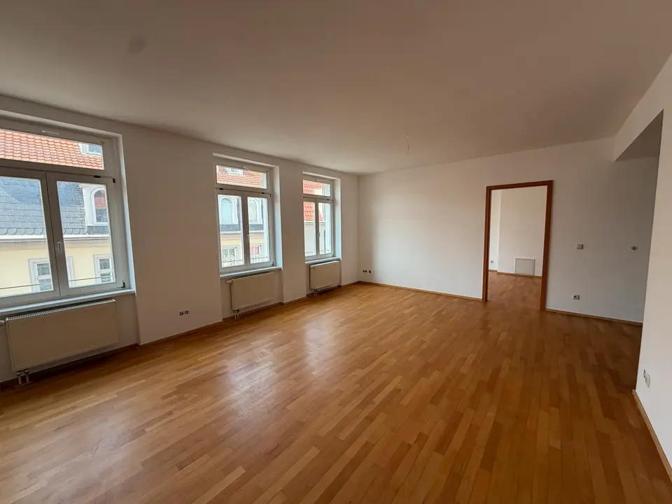 4 Zimmer Wohnung mit 102 m² in Erfurt – Bild 2