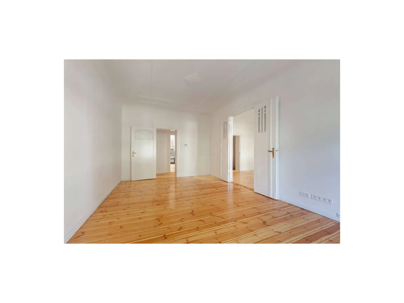 3 Zimmer Wohnung mit 99 m² in Berlin – Bild 2