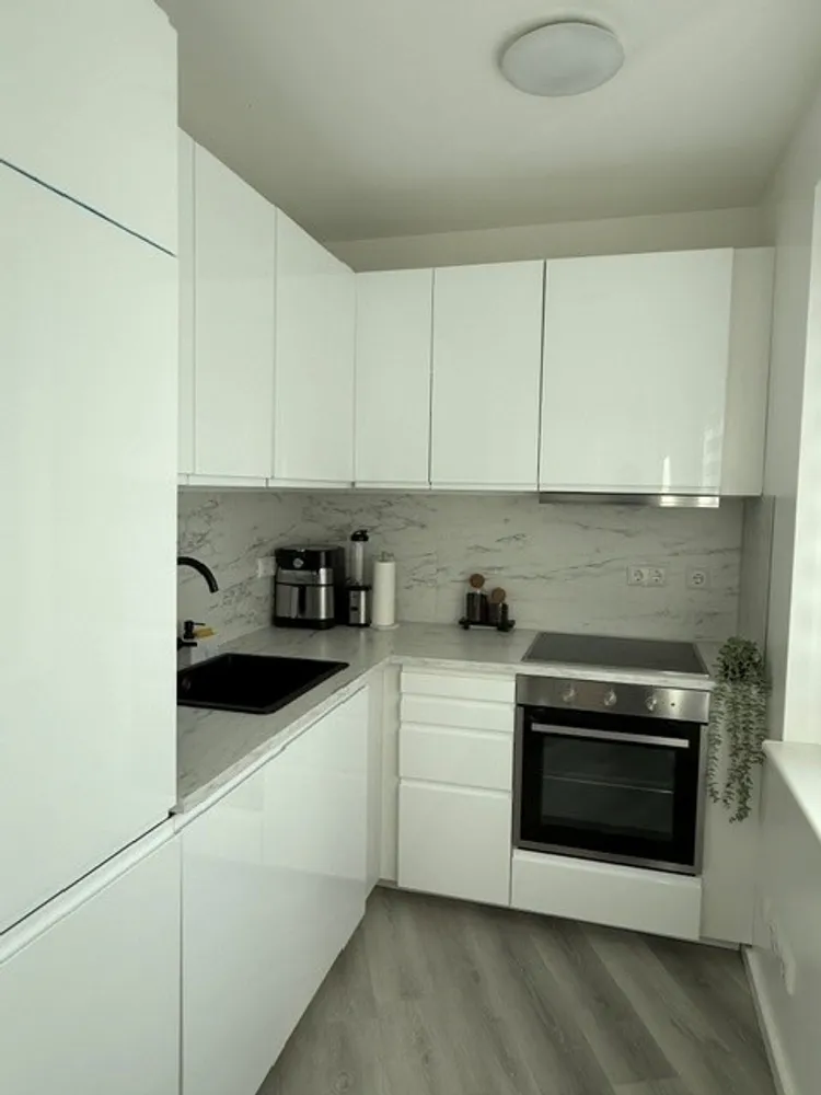 2 room apartment with 57 m² in Berlin – Photo 1