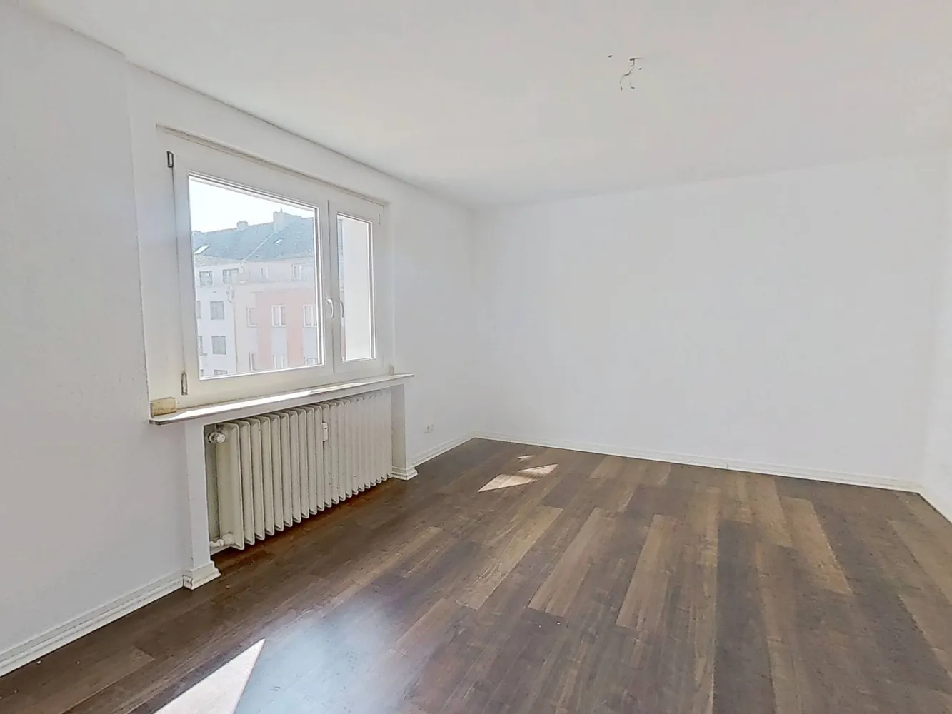 4 Zimmer Wohnung mit 106 m² in Köln – Bild 2