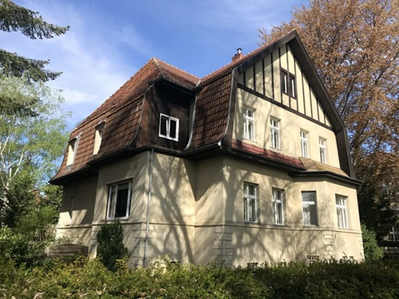 4 Zimmer Wohnung mit 145 m² in Berlin – Bild 1