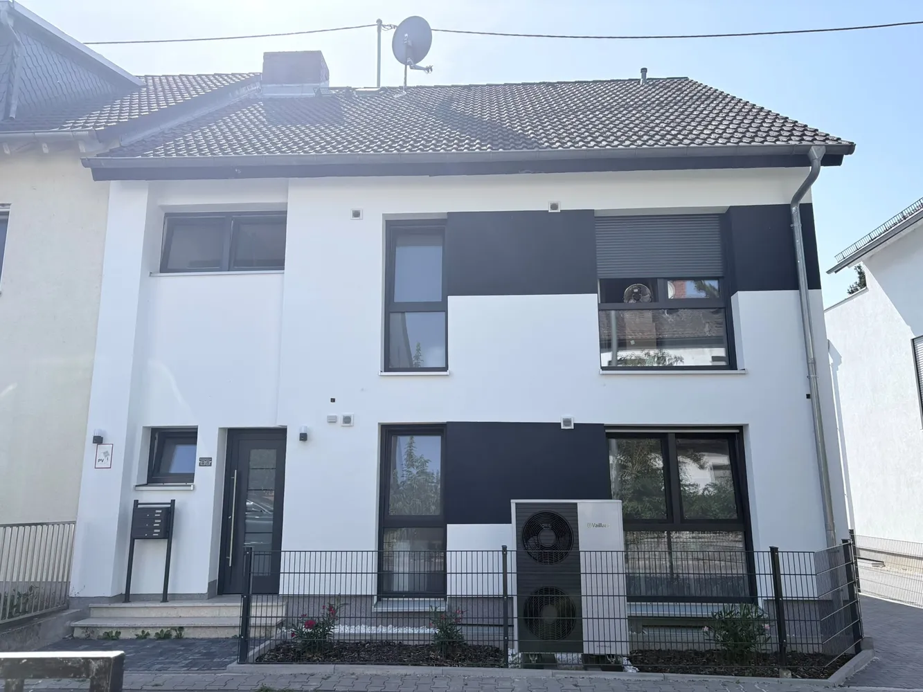 4 Zimmer Wohnung mit 95 m² in Frankfurt am Main – Bild 1