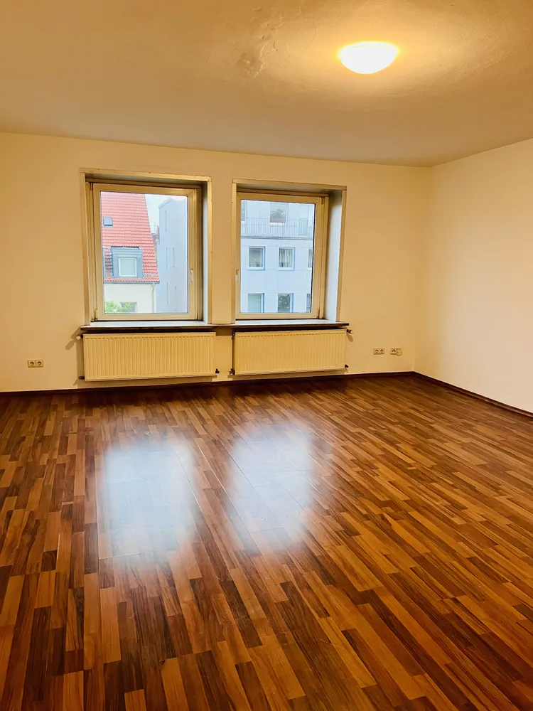 3 Zimmer Wohnung mit 93 m² in Hannover – Bild 2