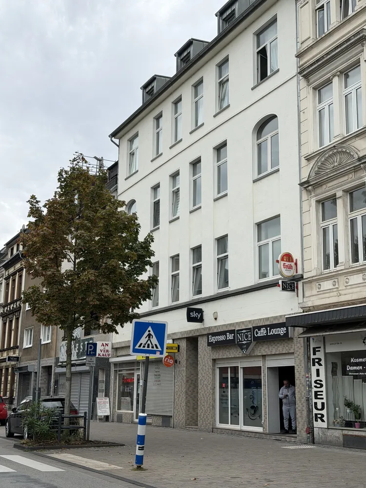 4 Zimmer Wohnung mit 118 m² in Köln – Bild 1