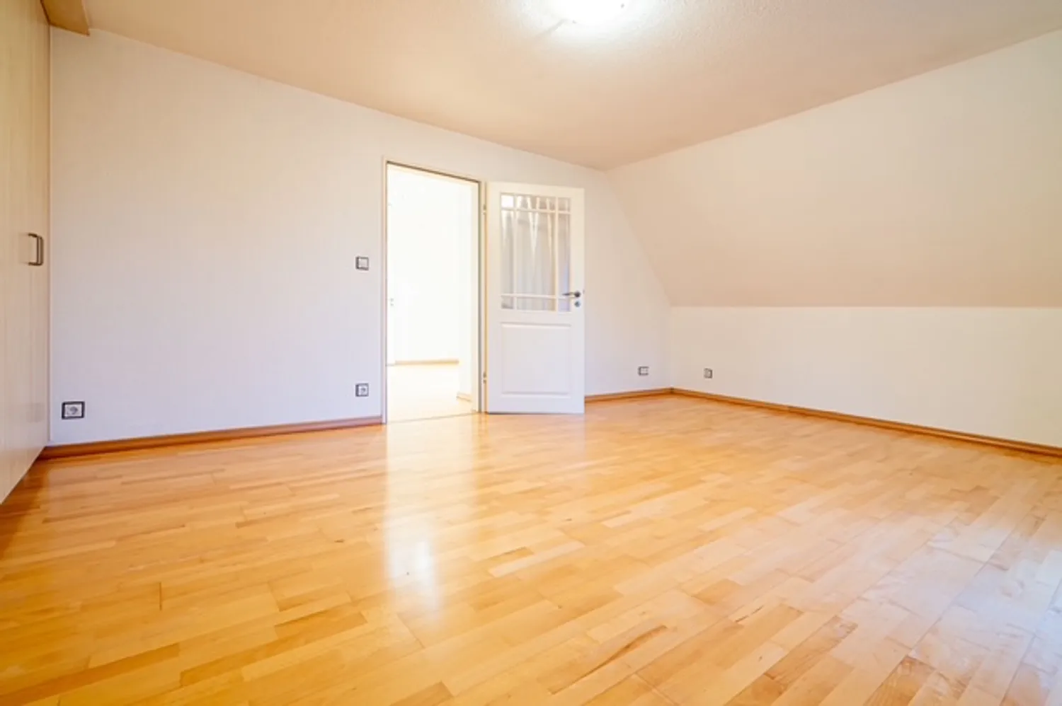 5 Zimmer Wohnung mit 105 m² in Pinneberg – Bild 9