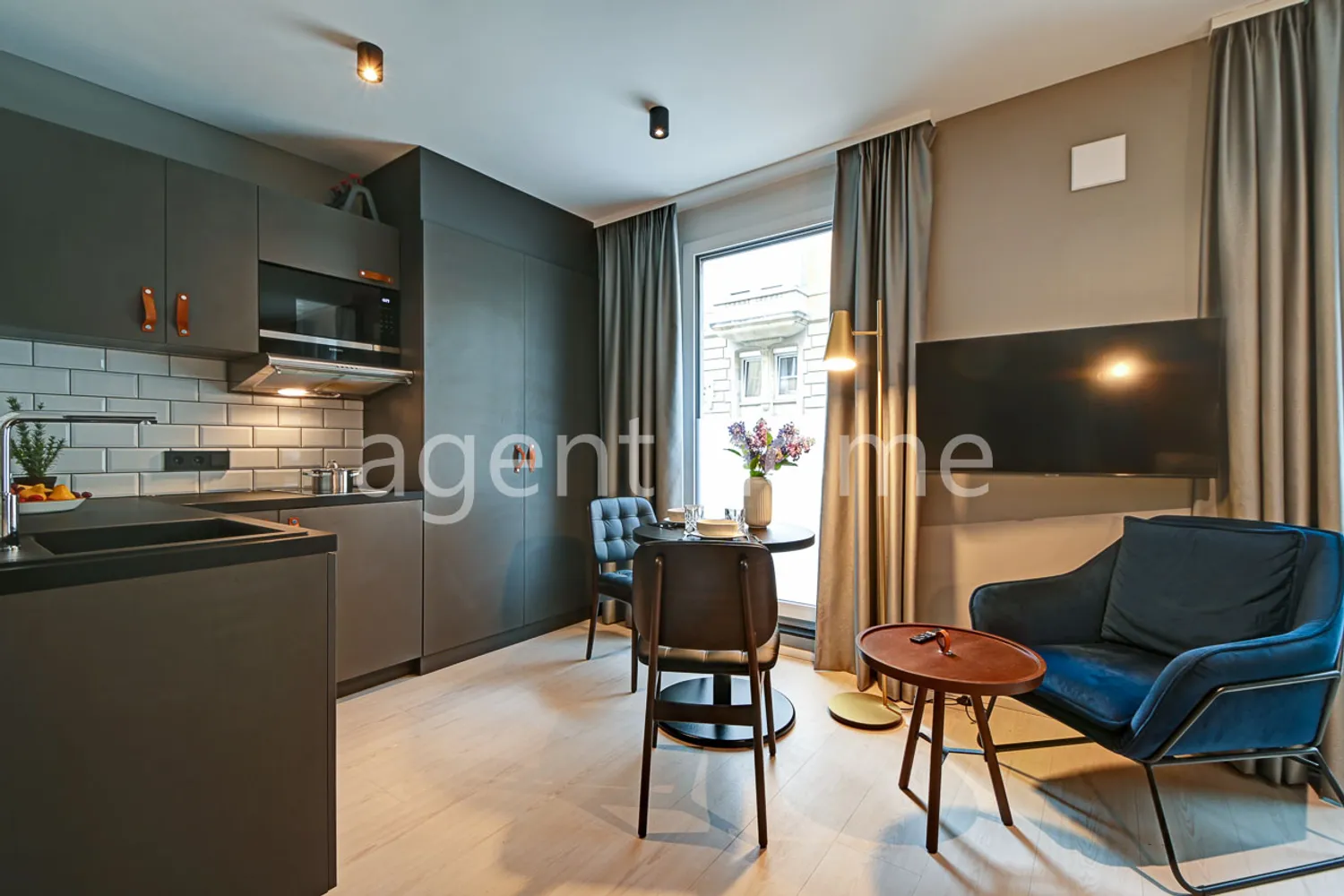 1 room apartment with 30 m² in Stuttgart – Photo 2