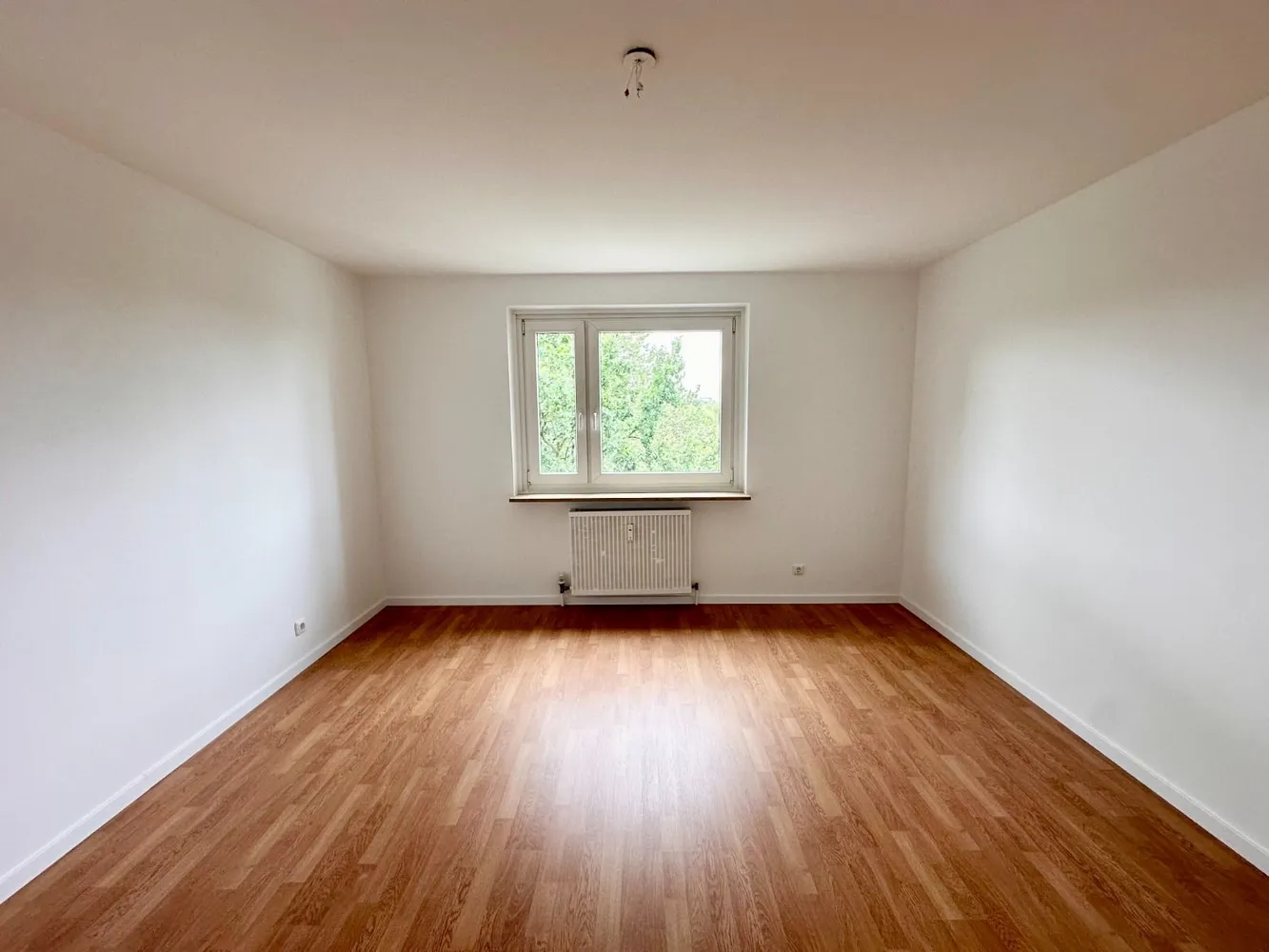 3 Zimmer Wohnung mit 75 m² in Nürnberg – Bild 2