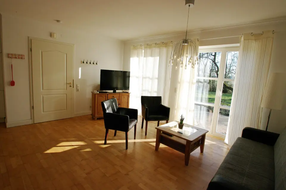 2 Zimmer Wohnung mit 65 m² in Norden – Bild 2
