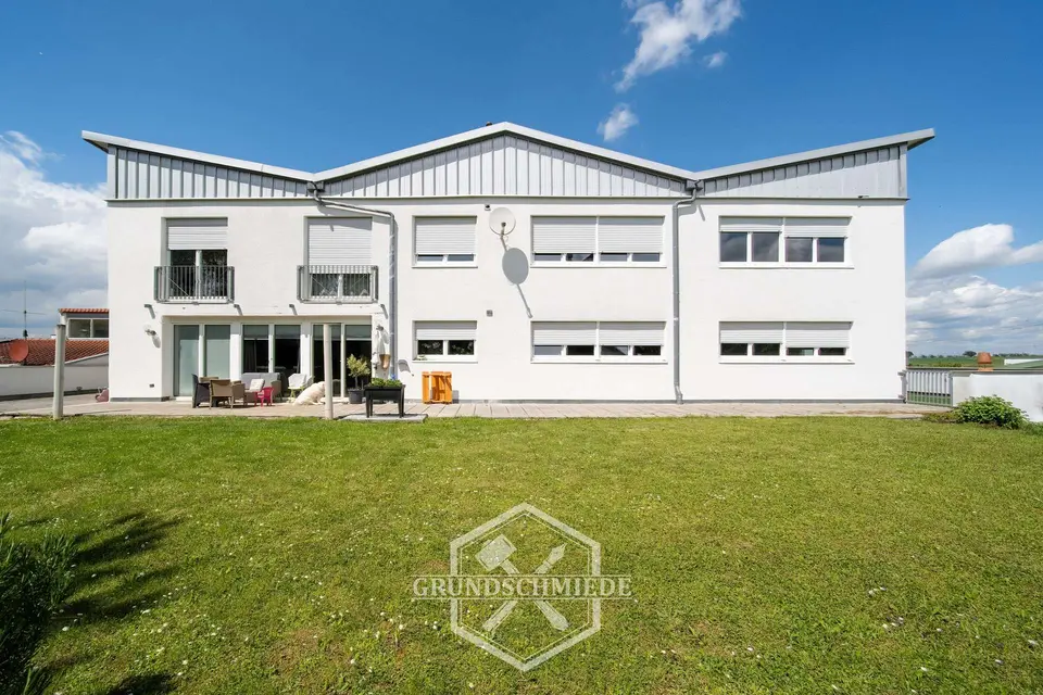 6 Zimmer Wohnung mit 253 m² in Waiblingen – Bild 1