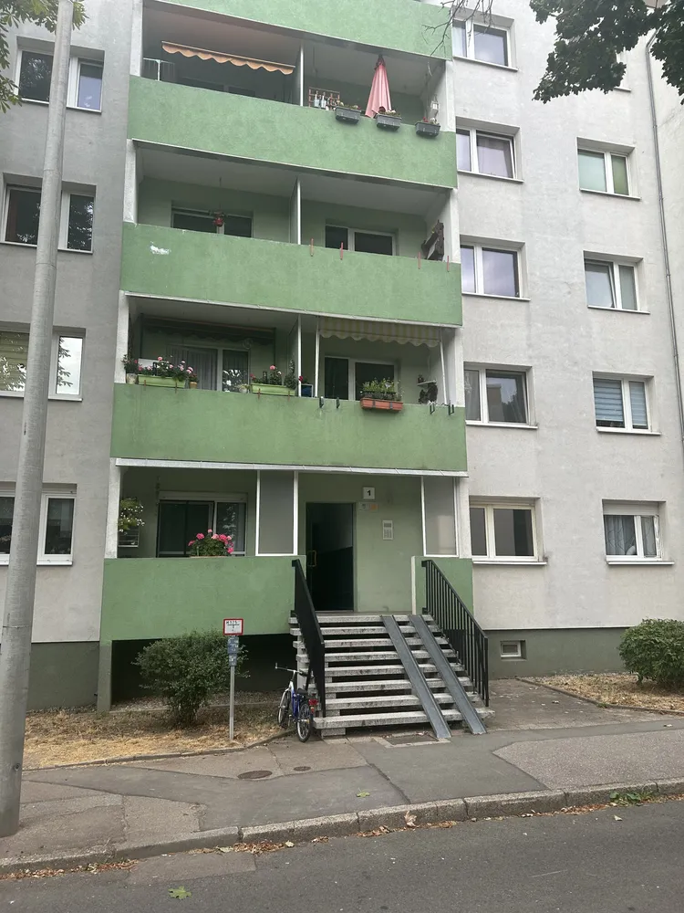 3 Zimmer Wohnung mit 57 m² in Halle (Saale) – Bild 1