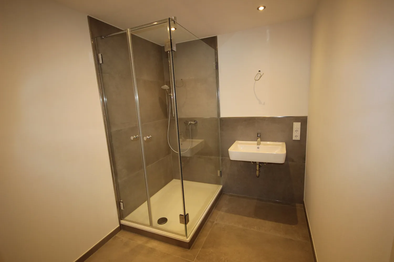 2 Zimmer Wohnung mit 76 m² in Mönchengladbach – Bild 2