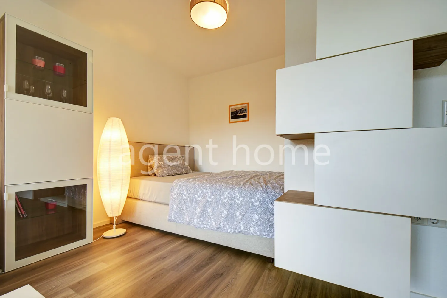 1 room apartment with 32 m² in Stuttgart – Photo 3