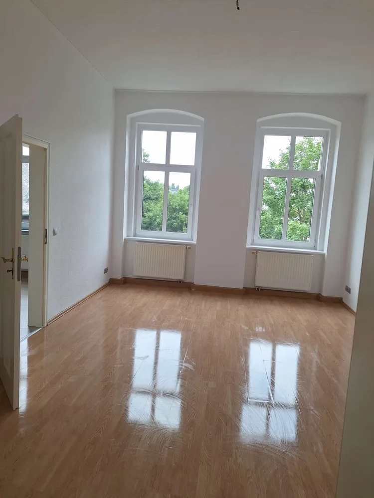 4 Zimmer Wohnung mit 90 m² in Plauen – Bild 1