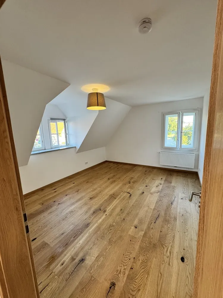 3 Zimmer Wohnung mit 94 m² in Nürnberg – Bild 2