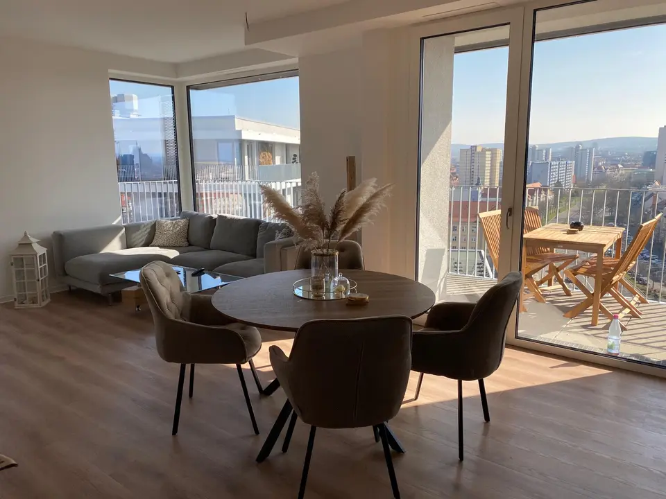 4 Zimmer Wohnung mit 114 m² in Erfurt – Bild 1