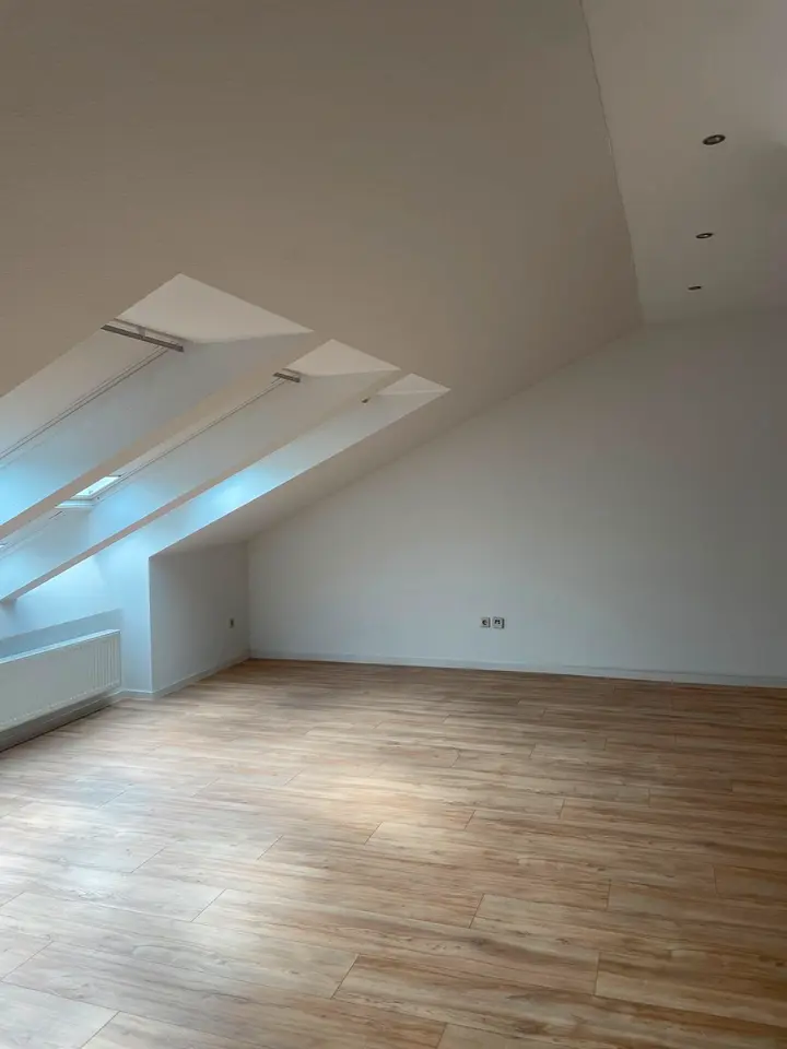 2 Zimmer Wohnung mit 101 m² in Schwetzingen – Bild 2