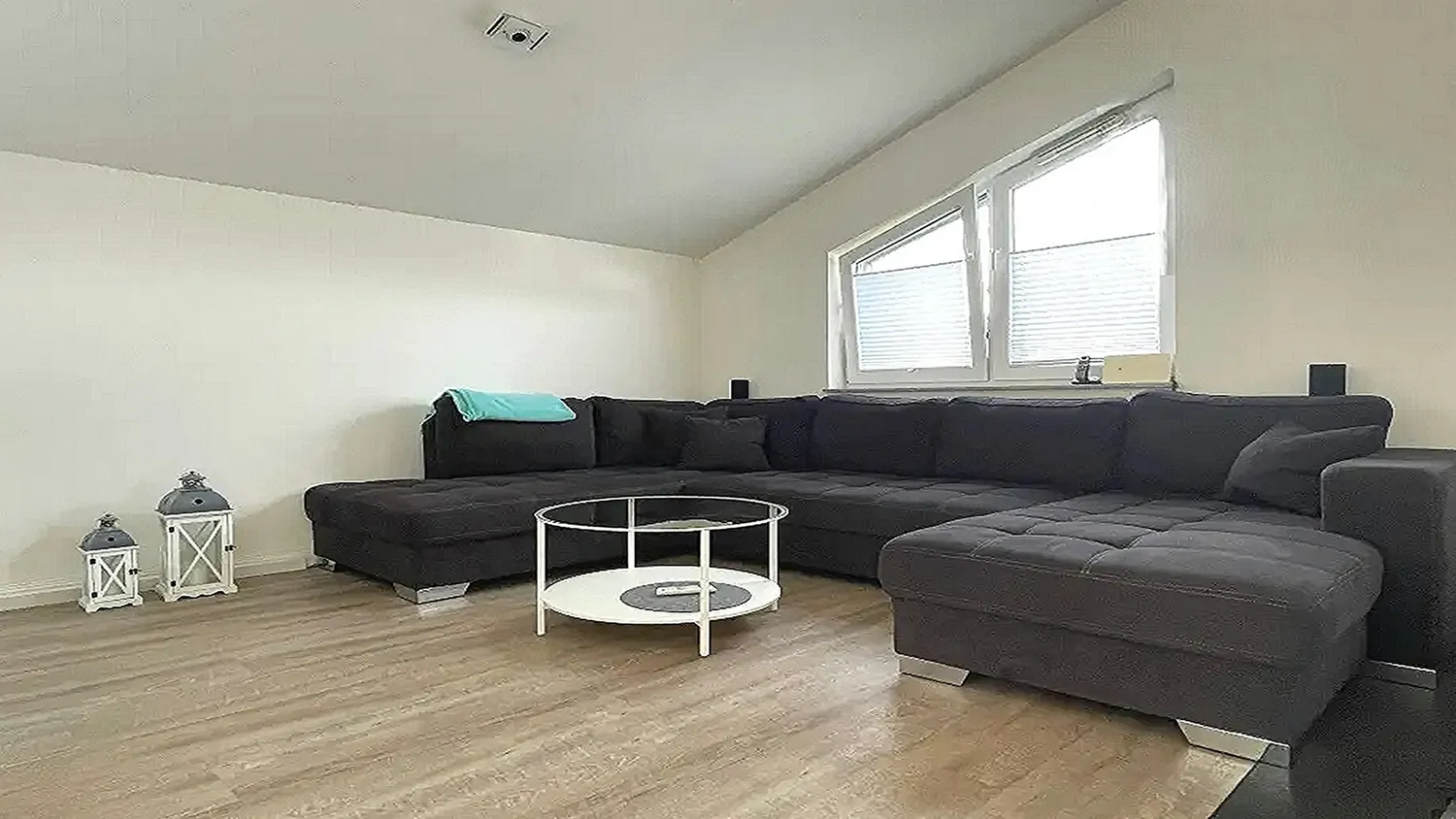 2 Zimmer Wohnung mit 72 m² in Hamburg – Bild 1
