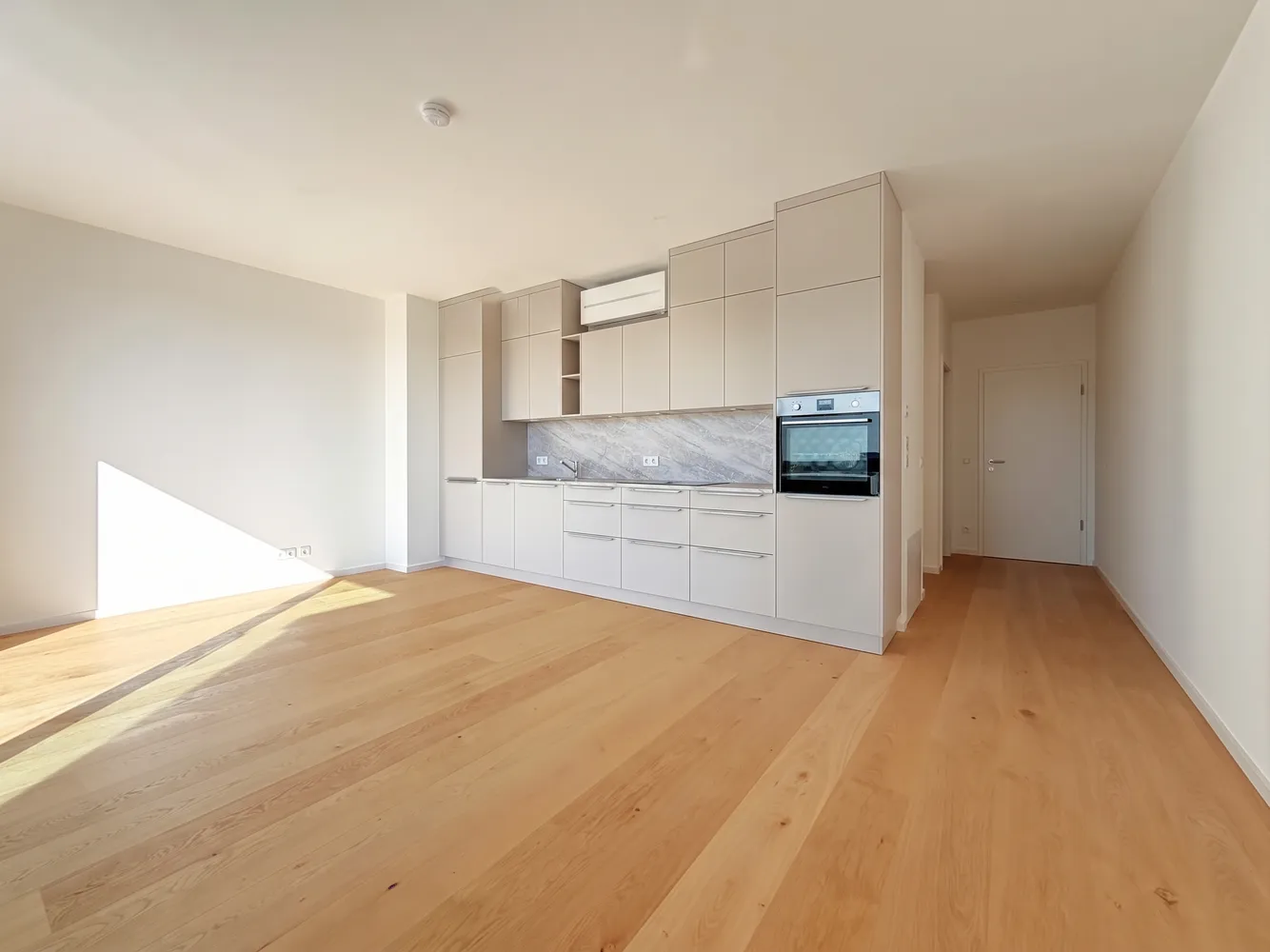 2 room apartment with 56 m² in Berlin – Photo 2