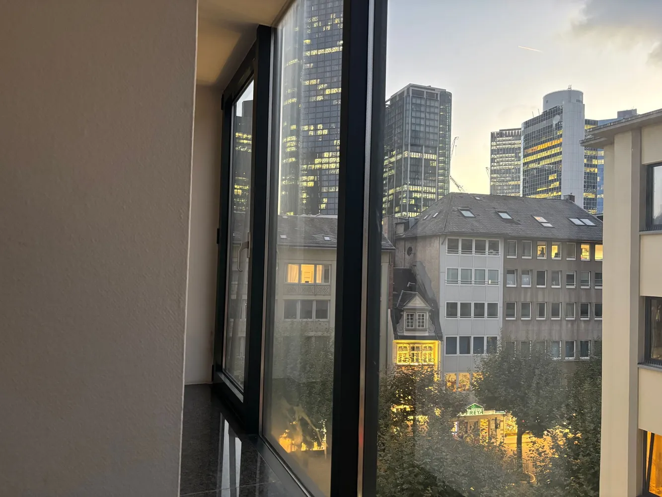 3 Zimmer Wohnung mit 116 m² in Frankfurt am Main – Bild 1