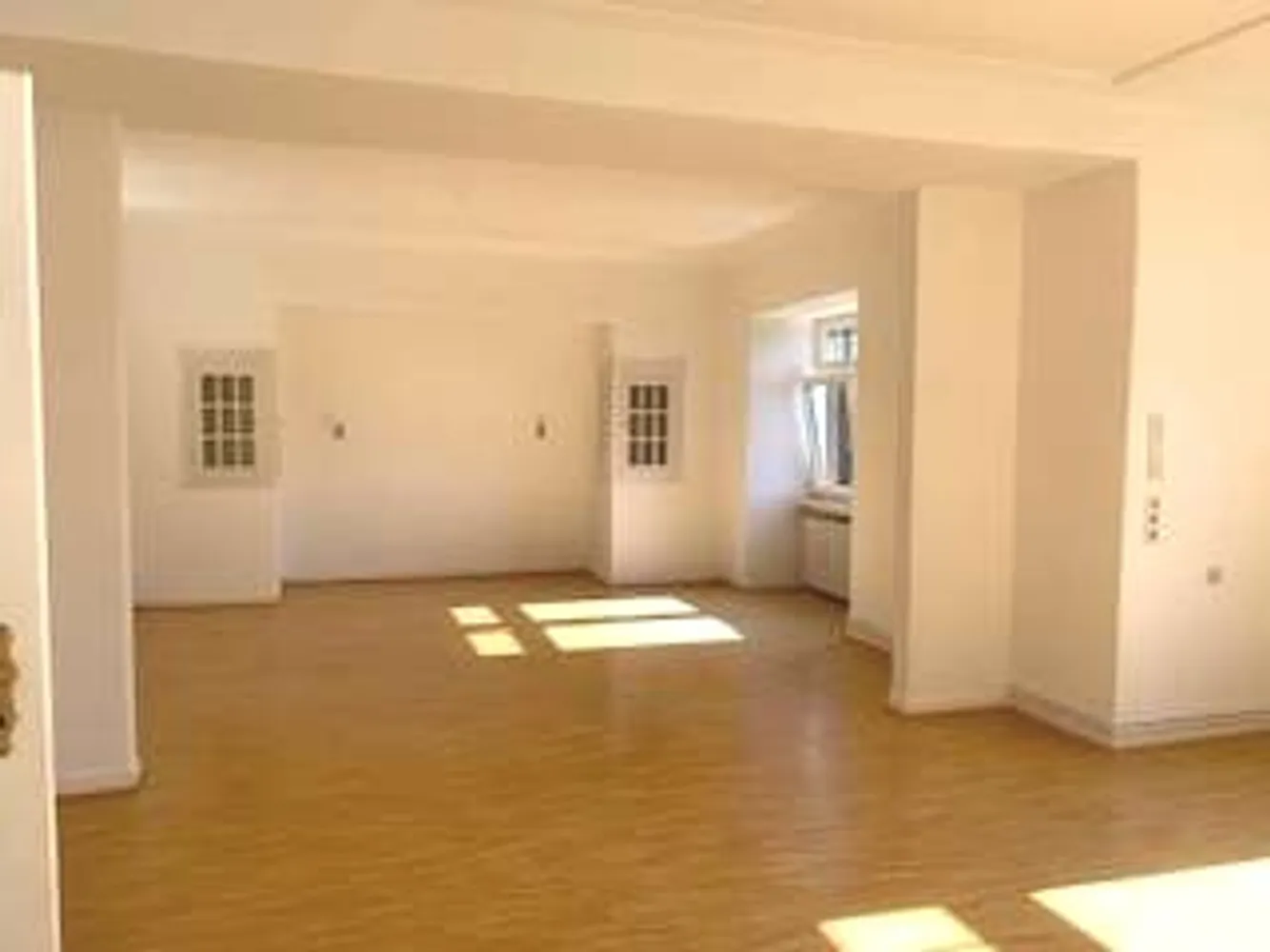 5 Zimmer Wohnung mit 165 m² in Hannover – Bild 1