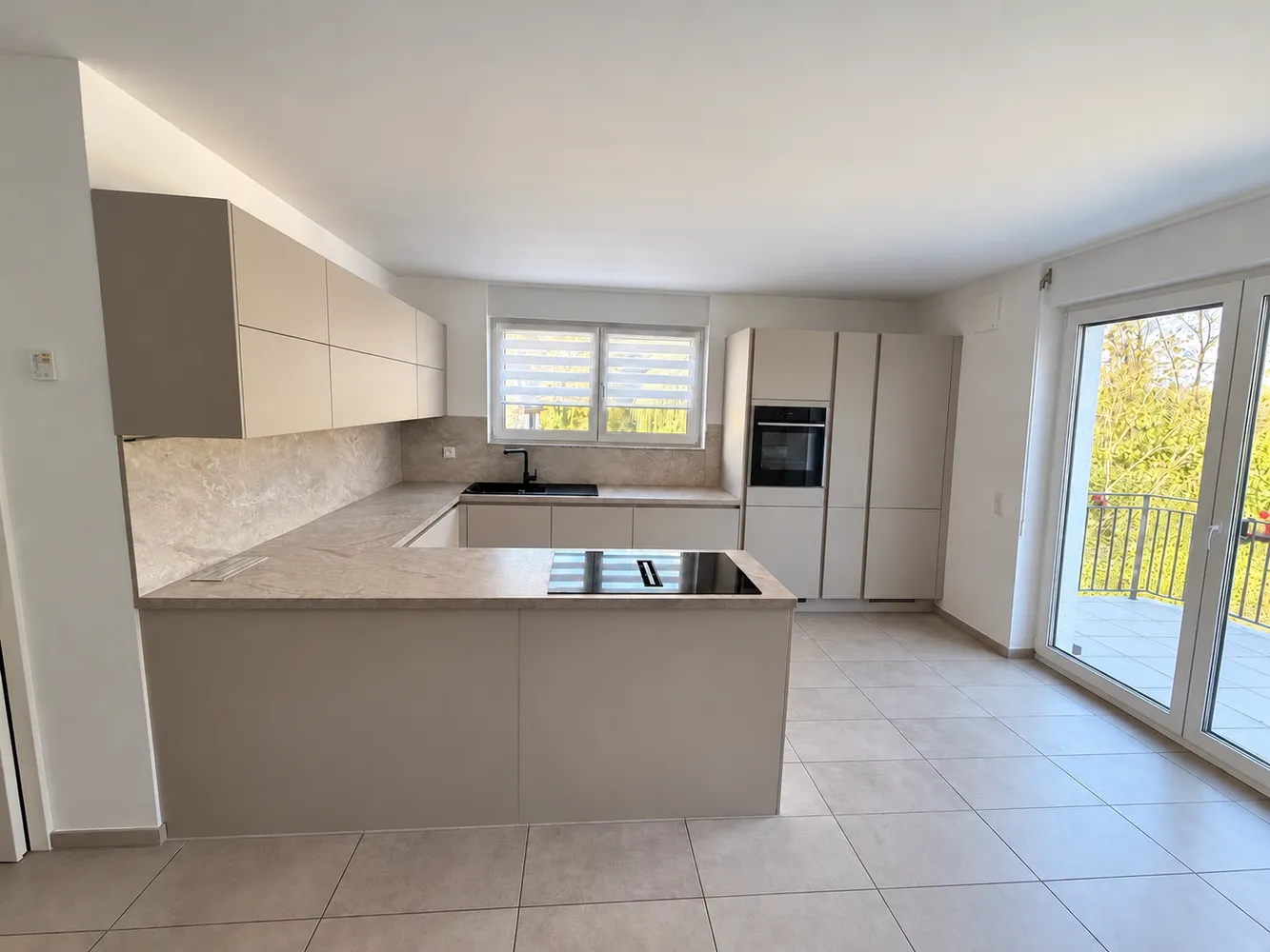 2 room apartment with 78 m² in Cologne – Photo 2
