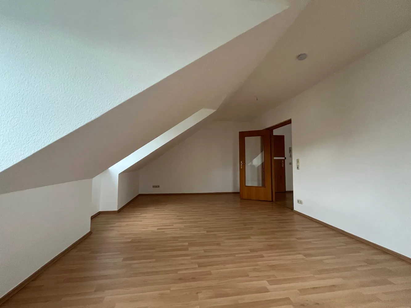3 Zimmer Wohnung mit 80 m² in Wiesbaden – Bild 6