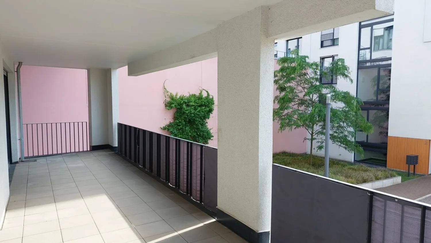 4 Zimmer Wohnung mit 113 m² in Mönchengladbach – Bild 2