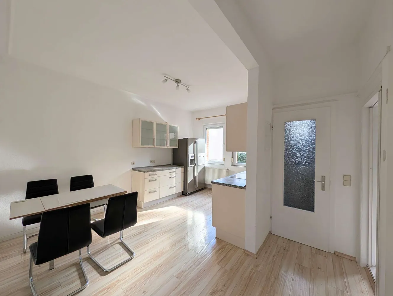 3 Zimmer Wohnung mit 60 m² in Stuttgart – Bild 2