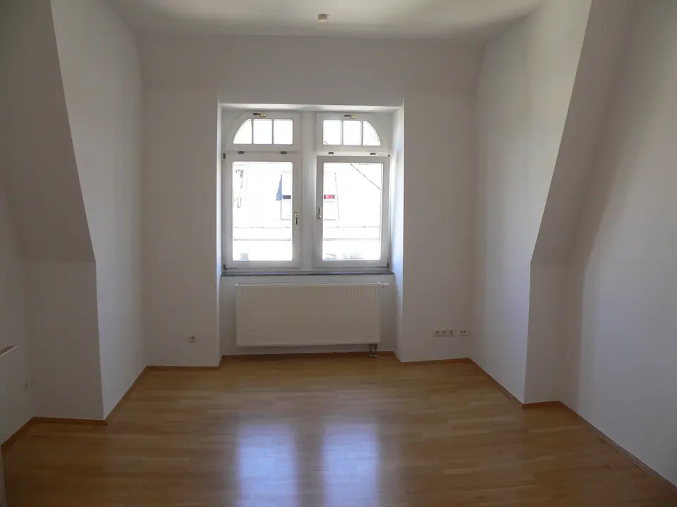4 Zimmer Wohnung mit 140 m² in Dresden – Bild 4