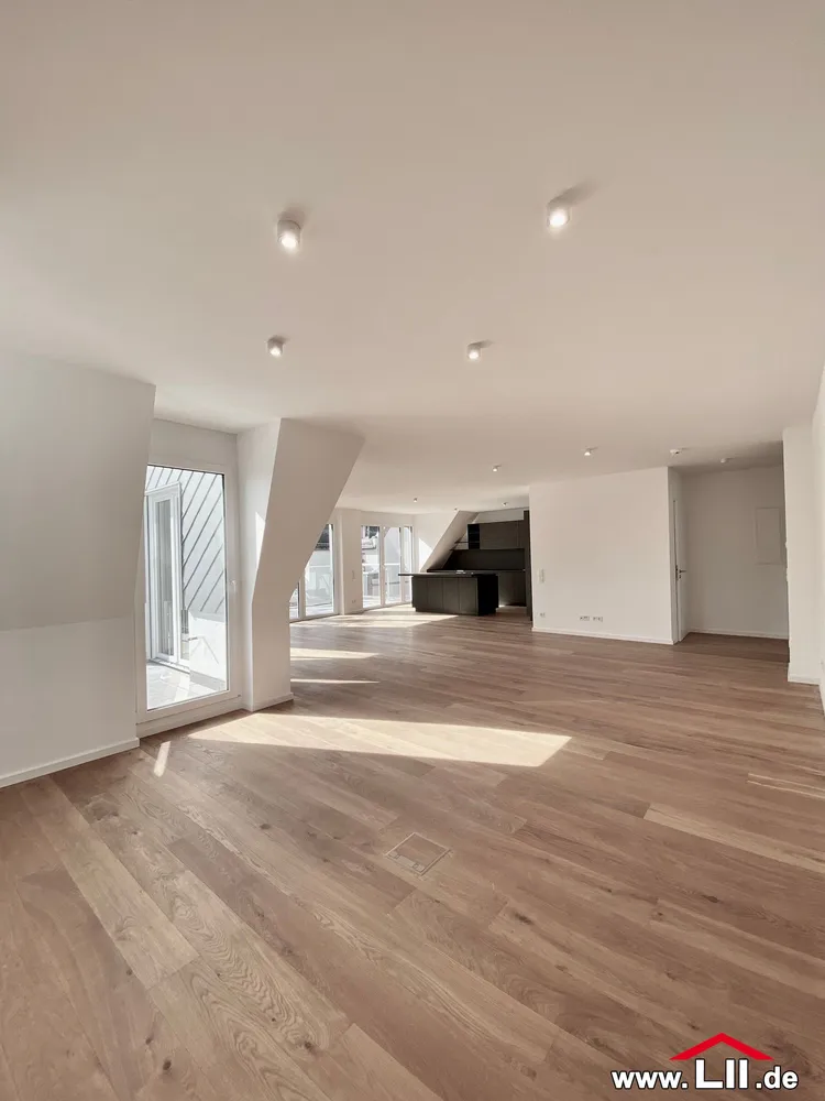 3 Zimmer Wohnung mit 150 m² in Frankfurt am Main – Bild 1