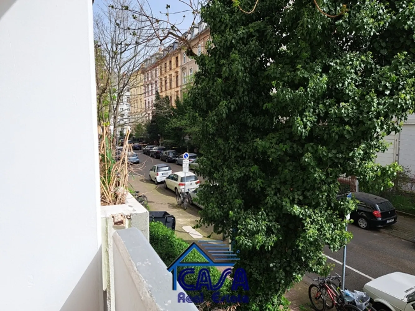 4 Zimmer Wohnung mit 92 m² in Frankfurt am Main – Bild 1