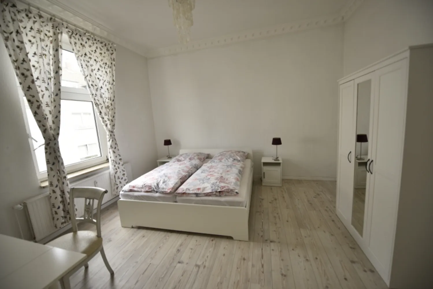 2 Zimmer Wohnung mit 63 m² in Düsseldorf – Bild 2