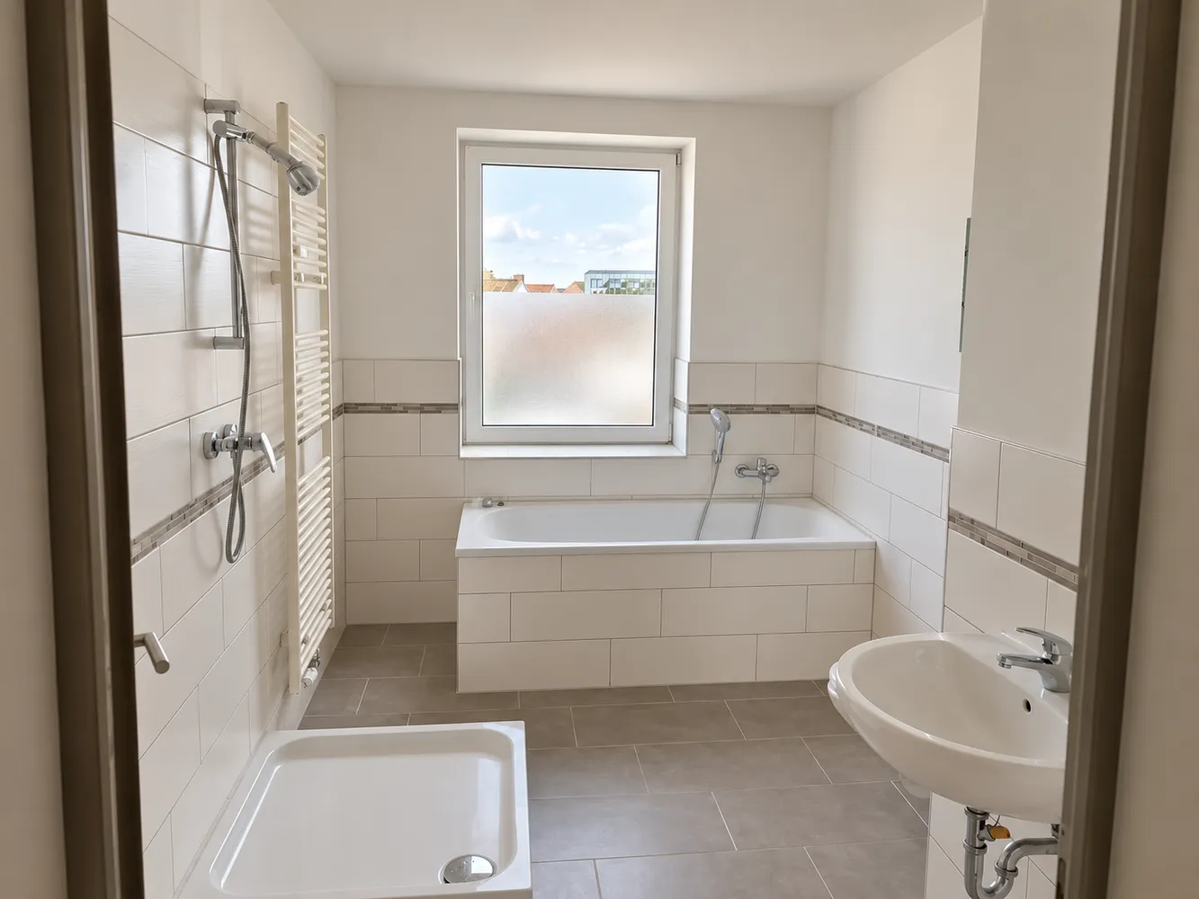 4 room apartment with 102 m² in Bitterfeld-Wolfen – Photo 1