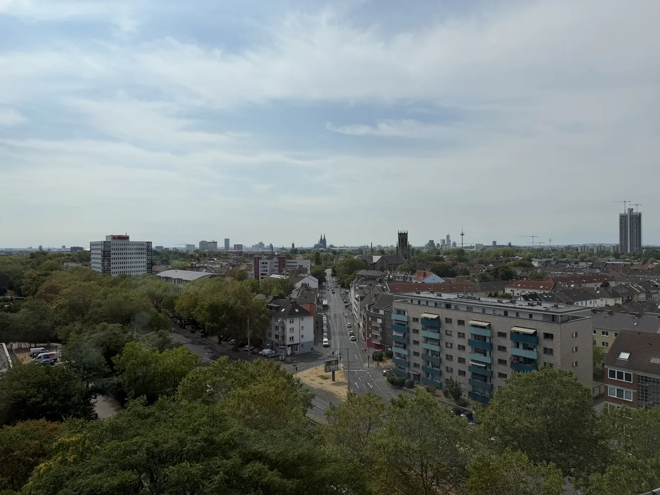 4 Zimmer Wohnung mit 90 m² in Köln – Bild 3