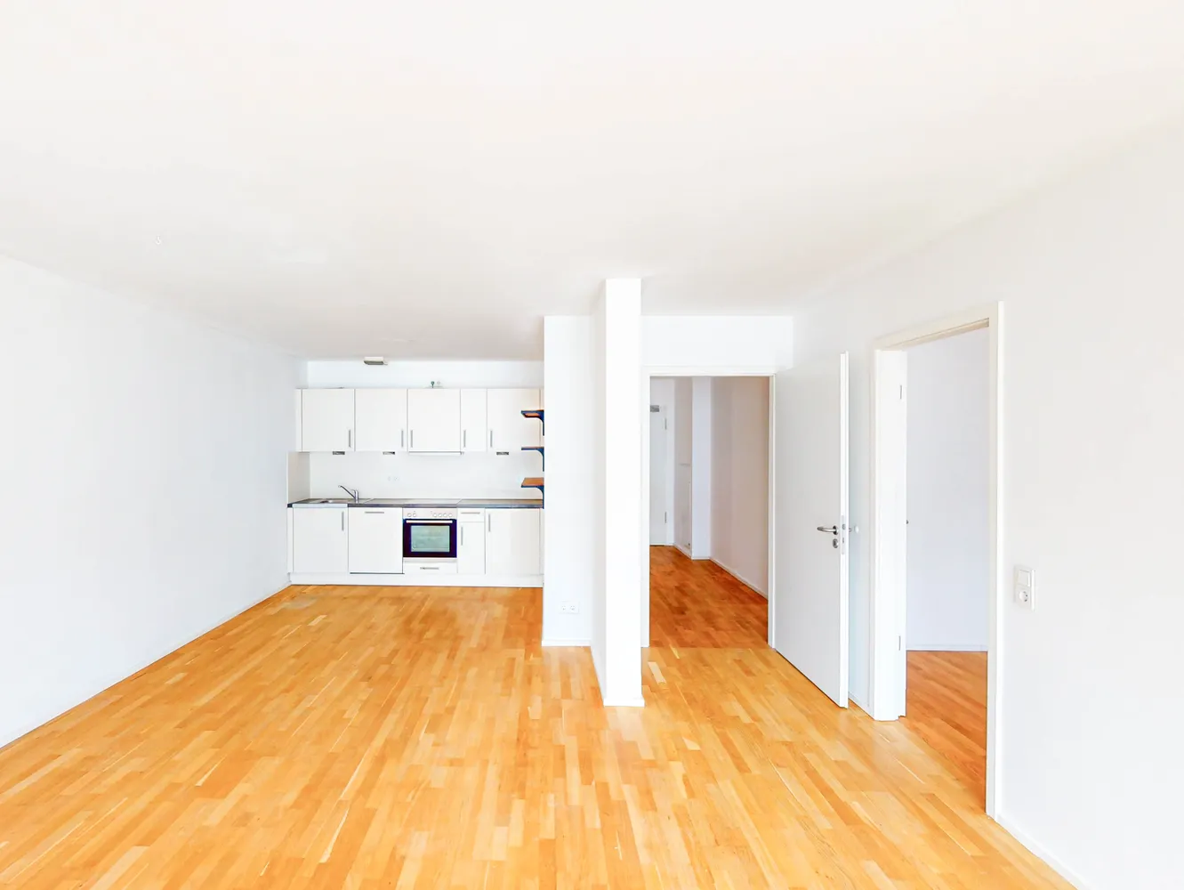 2 Zimmer Wohnung mit 83 m² in Stuttgart – Bild 2