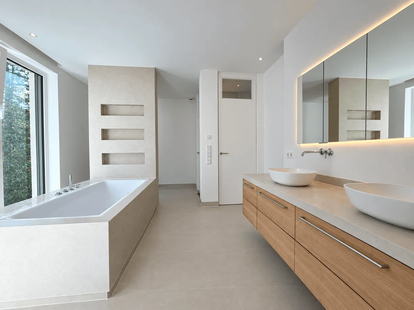 6 Zimmer Wohnung mit 303 m² in Baden-Baden – Bild 3