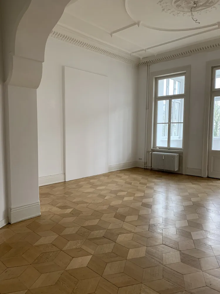 6 Zimmer Wohnung mit 210 m² in Wiesbaden – Bild 8