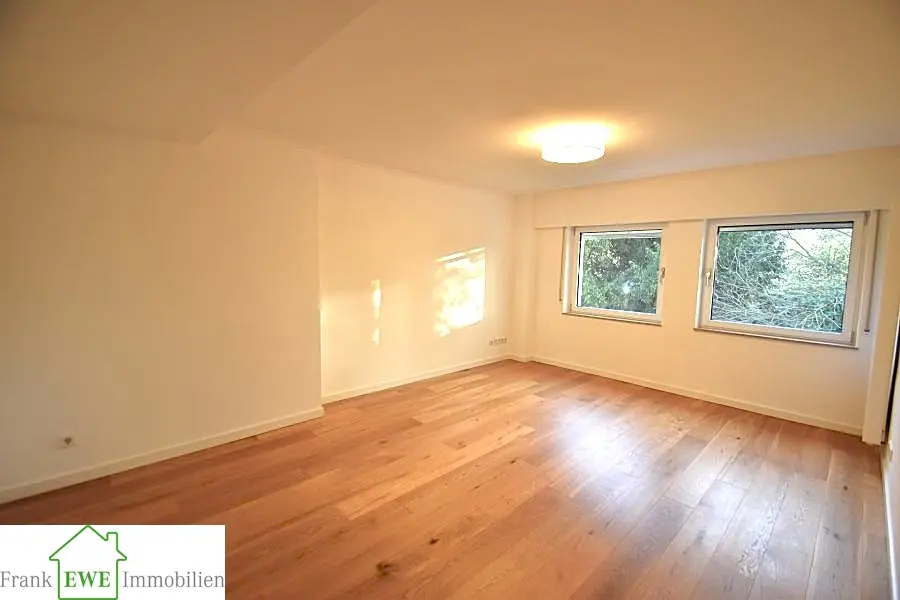 4 Zimmer Wohnung mit 118 m² in Düsseldorf – Bild 1