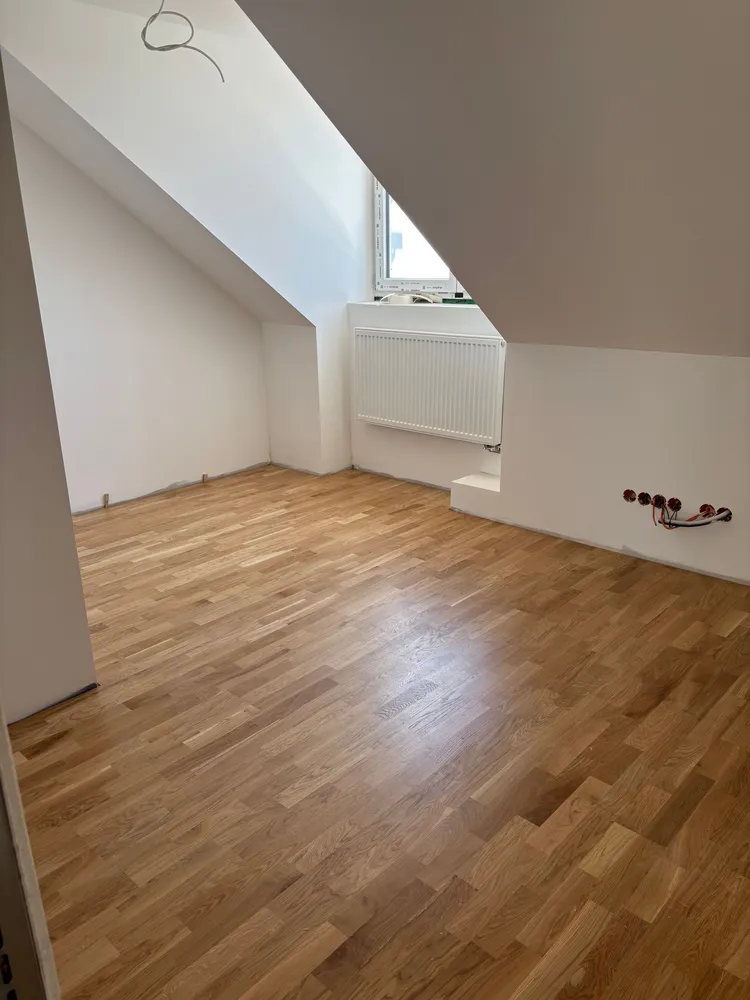 4 Zimmer Wohnung mit 92 m² in München – Bild 2